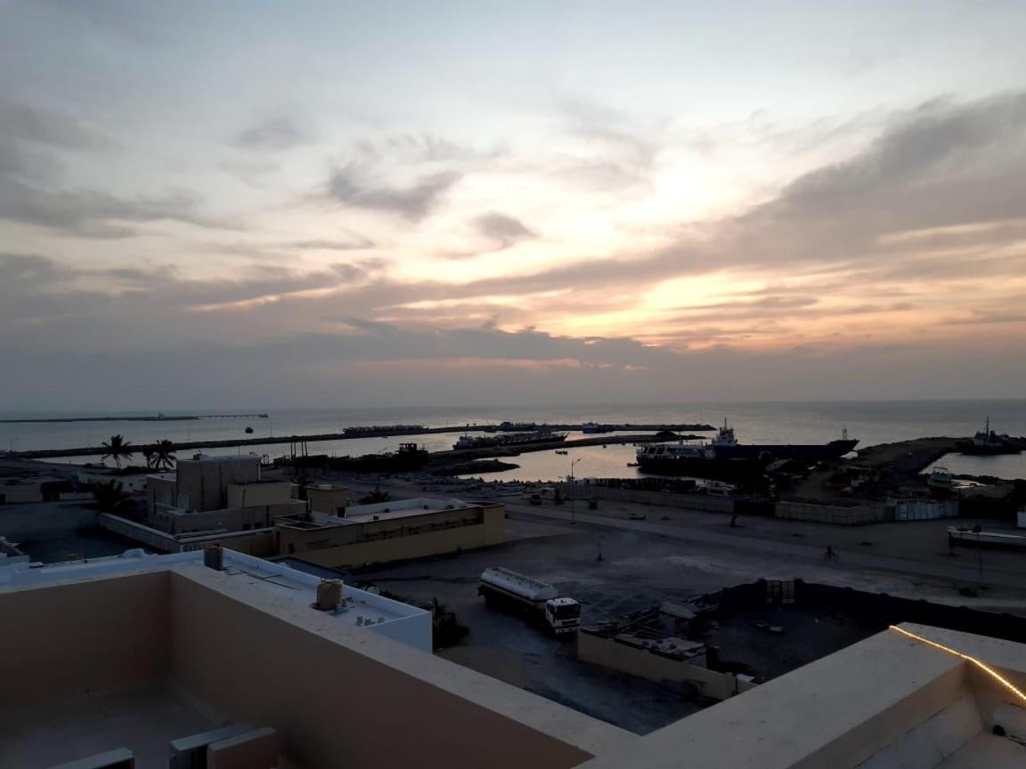 Al Jood Hotel Apartment Hilf Екстер'єр фото