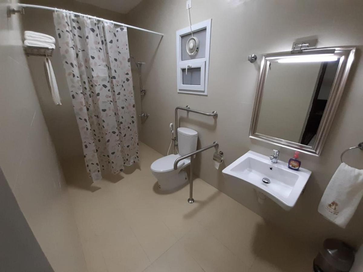 Al Jood Hotel Apartment Hilf Екстер'єр фото